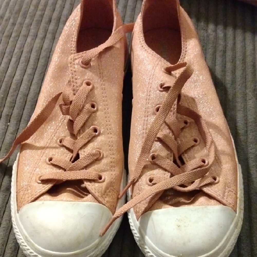 Converse Glitter Low-Top Sneakers in Rose Gold